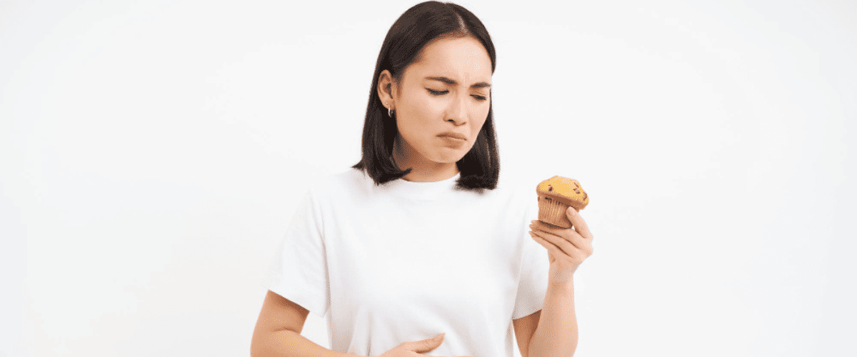 celiac-disease-a-women-feel-stomach-discomfort